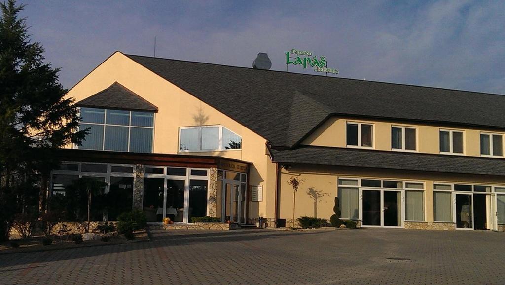 Penzion Lapas U Hoffera Нитра Экстерьер фото